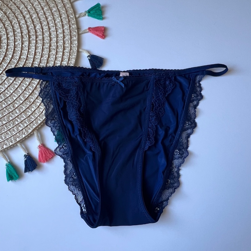 Victoria's Secret Dream Angels Smooth & Lace Mini String Bikini Panty Ensign M